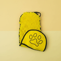 Yellow towel mitt